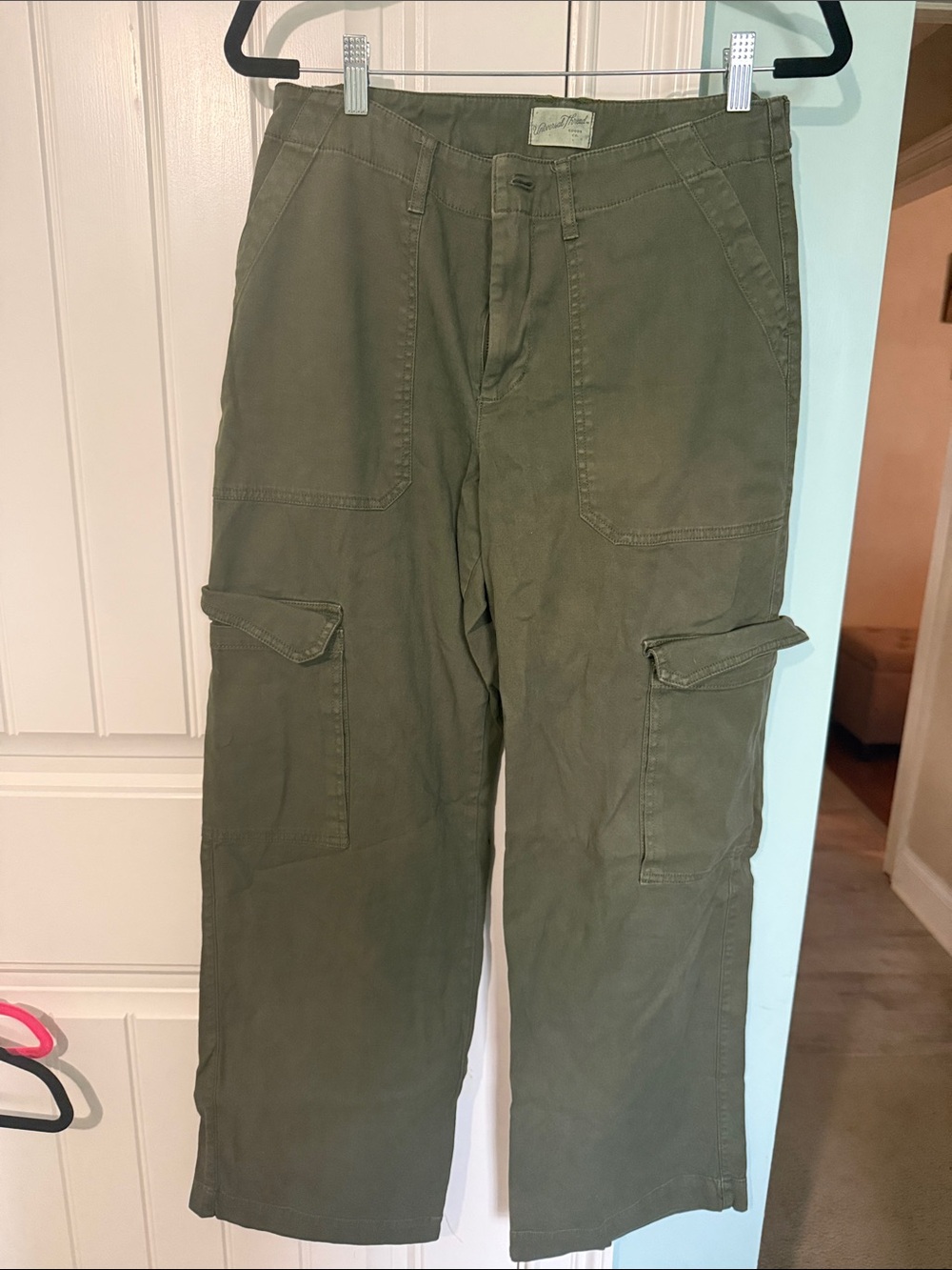 Universal Thread Olive Wide-Leg Cargo Pants